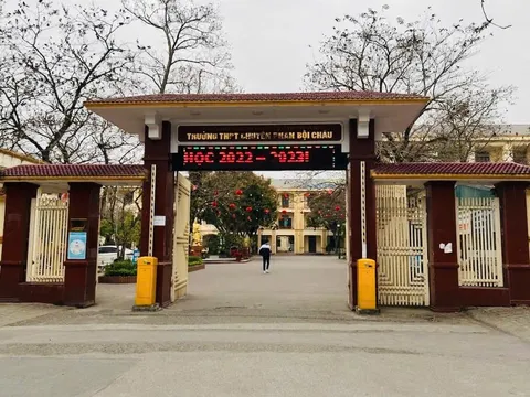 Động thái của Trường THPT Chuyên Phan Bội Châu khi hơn 100 giáo viên bất ngờ bị trừ gần 430 triệu đồng thuế thu nhập