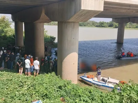 Đau lòng hiện trường thi thể hai chị em ôm chặt nhau dưới sông: Là con cô - cậu