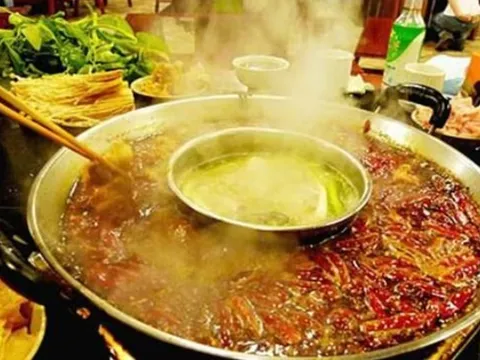 Bí mật kinh hoàng sau món lẩu "nếm thử một lần là nghiện": Rác thải từ nhà bếp tố tội ác của chủ quán