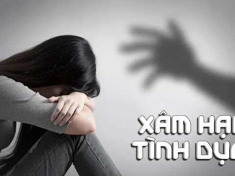 Gã xe ôm làm trò đồi bại với bé gái 15 tuổi: Camera ghi bằng chứng "rõ mồn một"