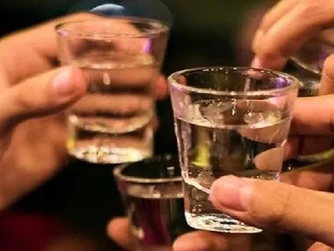 Tiền Giang: Công ty TNHH Kha Thy sản xuất rượu có Methanol gấp 1.073,05 lần quy định khiến 7 người nhập viện, 1 tử vong