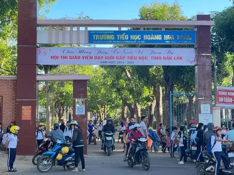 Vụ nhà trường tổ chức dạy thêm dưới hình thức câu lạc bộ và thu phí 130.000 đồng: Phòng Giáo dục chỉ đạo trả lại tiền