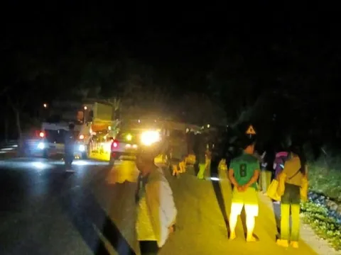 Thông tin mới nhất vụ xe khách chở 13 người tông xe tải đậu ven đường ở Thanh Hóa