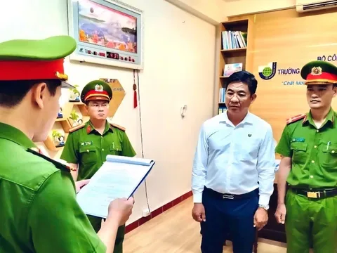 Hiệu trưởng Trường Cao đẳng Công Thương miền Trung bị bắt vì lý do gì?