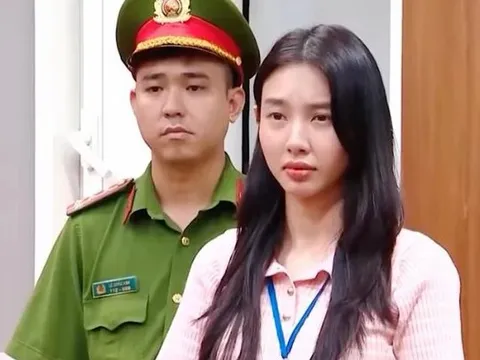 Tước danh hiệu Gương mặt trẻ Việt Nam tiêu biểu của Hoa hậu Nguyễn Thúc Thùy Tiên