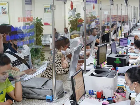 100.000 công chức nghỉ việc do sắp xếp bộ máy, khoảng 85.000 người nghỉ hưởng chế độ hưu trí trong 3 năm tới