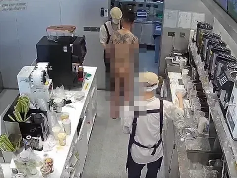 Vì sao người đàn ông lại để mình khỏa thân xông vào quán trà sữa gây "náo loạn"?