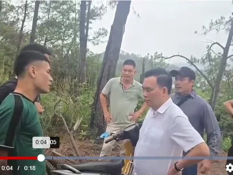 Clip: Cận cảnh pha "tóm gọn" đối tượng cướp ngân hàng ở Quảng Ninh