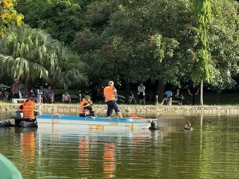 Thông tin mới nhất về việc xác định danh tính người đàn ông rơi xuống hồ điều hòa ở Hà Nội