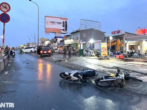 Những hình ảnh tan hoang tại hiện trường ô tô "điên" tông 2 xe máy và 2 ô tô khác