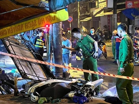 Sau tiếng  "cướp, cướp", 2 xe máy lao lên vỉa hè, 2 người tử vong: Những dữ liệu ban đầu từ hiện trường thương tâm