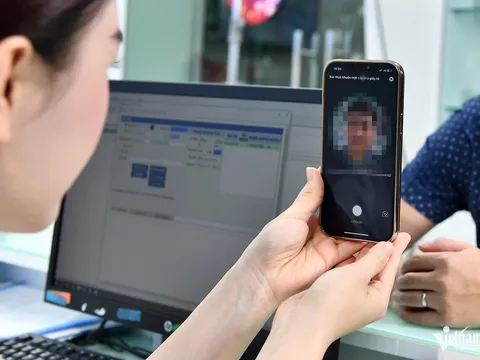 Tin "con gái", người mẹ mất ngay 500 triệu đồng: Lộ dòng tin nhắn khẩn thiết từ nước ngoài chạm đến tình mẫu tử