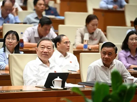 Quốc hội chính thức thông qua Nghị quyết "lịch sử": Tên, dân số, diện tích cụ thể 34 tỉnh, thành của Việt Nam từ hôm nay 12/6/2025