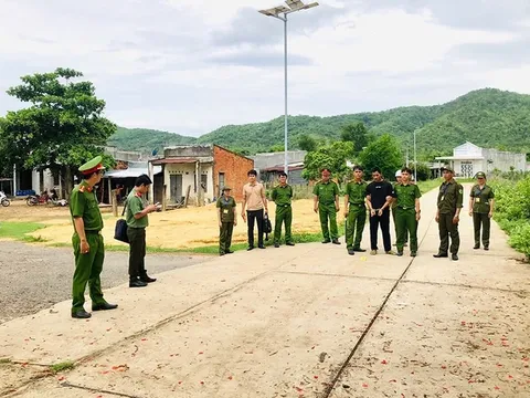 Con rể nổ súng vào nhà bố vợ rồi cướp xe máy bỏ trốn