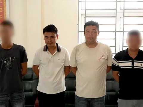 Tài xế "chặt chém" 4,2 triệu đồng 2 người vùng cao nói gì tại cơ quan công an?