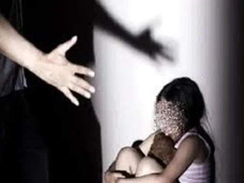 Đến nhà chơi, thấy bé gái chưa 16 tuổi ở một mình nên có hành vi dâm ô