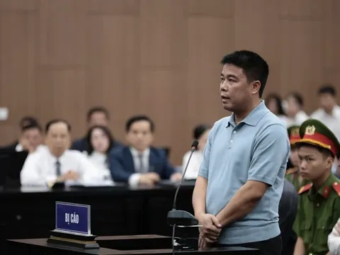 Hậu "Pháo" bật khóc khi kể về tuổi thơ nghèo khó, trình bày 3 nội dung, đều liên quan các tình tiết giảm nhẹ