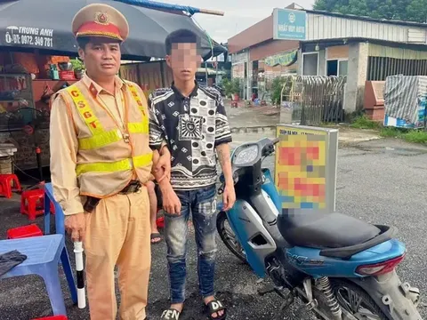 Thiếu niên 15 tuổi đã có chiến tích trộm xe máy từ Nghệ An mang ra Hà Nội thì bị bắt