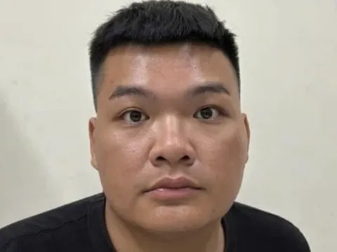 Đánh bạc online thua, đi cướp tiệm vàng: Thanh niên bị bắt sau 6 giờ gây án