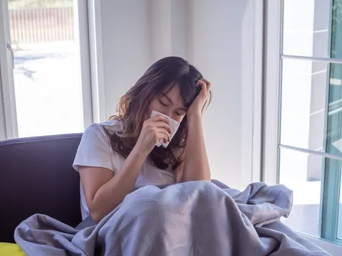 Người phụ nữ bị sổ mũi, ho đi khám phát hiện căn bệnh nguy hiểm: Cảnh báo triệu chứng dễ nhầm cảm lạnh bị bỏ qua