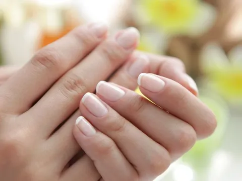 Chuyên gia tiết lộ dấu hiệu trên móng tay có thể dự đoán tuổi thọ của bạn, ai xuất hiện thứ này cần đi khám ngay