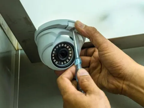 Phát hiện bé trai 2 tuổi tử vong thương tâm: Kiểm tra camera hé lộ chi tiết đáng sợ