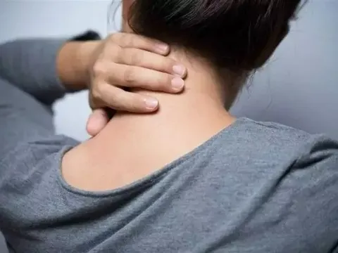 Đi massage cổ vai gáy, người phụ nữ nguy kịch phải nhập viện: Sai lầm nhiều người mắc phải cần bỏ ngay