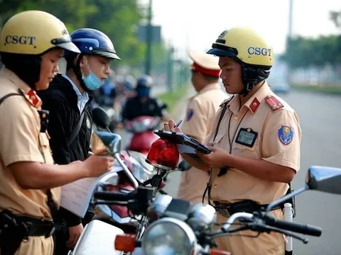 Từ năm 2025: Một lỗi vi phạm giao thông nhiều người mắc phải có thể CSGT phạt tới 150 triệu đồng, hết sức lưu ý