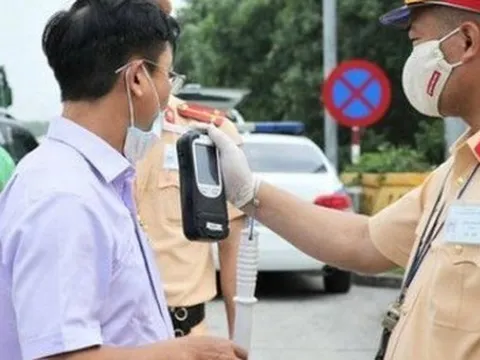 Lưu ý: Năm 2025, vi phạm 2 ngưỡng nồng độ cồn này sẽ không bị CSGT tước bằng lái, ai cũng cần nắm rõ