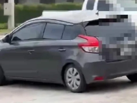 Chồng nhét vợ vào cốp xe khiến CĐM phẫn nộ, nguyên nhân phía sau càng sốc hơn