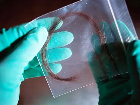 Con trai tự đi xét nghiệm ADN, kết quả không cùng huyết thống với bố nhưng mẹ lại tiết lộ 1 sự thật đáng sợ hơn