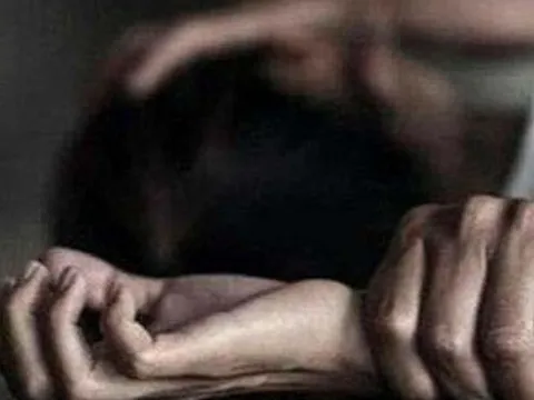 Ở nhà trọ giá rẻ, cô gái bất ngờ tố cáo bị 2 nam thanh niên xâm hại trong đêm