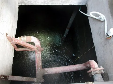 Phát hiện xương người trong hố thoát nước chung cư gây rúng động