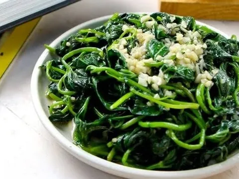 2 loại rau bổ hơn thịt, rẻ hơn thuốc, tốt như 'tiên dược' bán đầy chợ với giá chỉ 5 nghìn/ bó