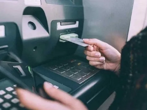 Từ 1/9/2025: Hàng triệu người sẽ bị ngừng giao dịch, có tiền cũng không rút được nếu không làm việc này