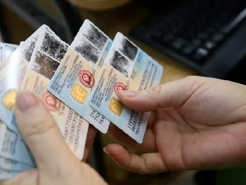 Từ 1/9 đến cuối năm, người dân bị phạt 5 triệu đồng nếu không đổi CCCD sang Căn cước mẫu mới phải không?