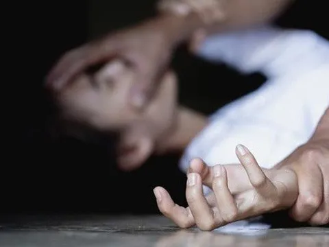 Gã đàn ông biến thái 2 lần cưỡng bức người phụ nữ còn dọa tung tin nhắn để uy hiếp khiến nạn nhân rơi vào bi kịch