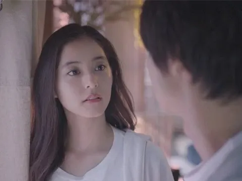 Ly hôn 8 năm, ghé thăm bố vợ cũ, vừa mở cửa tôi chết sững khi thấy cảnh tượng trước mắt, nhận ra điều khiến mình day dứt cả đời