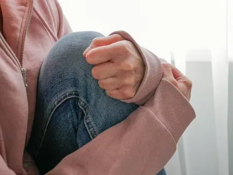 Nữ giáo viên bị 3 thiếu niên xâm hại tập thể, tống tiền bằng video nhạy cảm