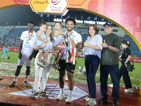 Tiền đạo Nguyễn Xuân Son bất ngờ chia tay CLB Thép Xanh Nam Định vì lý do này