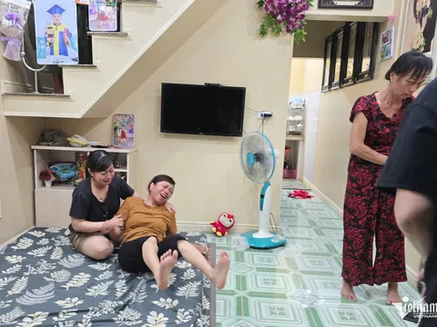Vụ lật tàu tham quan vịnh Hạ Long: Chuyến đi cuối tuần đầy háo hức và niềm vui đoàn tụ đã trở thành bi kịch của gia đình 8 người