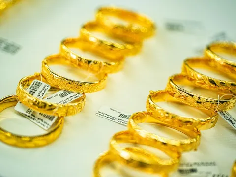 Giá vàng sáng 23/7/2025: Tăng sốc, vàng nhẫn cán mốc mới kỷ lục