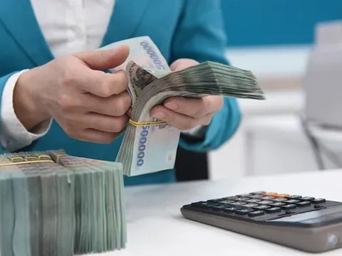 Tin vui: Từ 1/1/2026 viên chức được tăng thêm ít nhất 5.550.000 đồng/tháng tiền trợ cấp thất nghiệp tối đa, cụ thể ra sao?