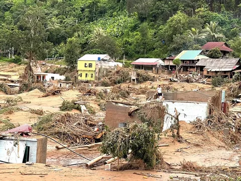 Những con số nhói lòng về thiệt hại do bão Wipha và mưa lũ gây ra