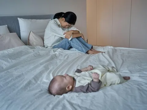 Mẹ nhẫn tâm sát hại 2 con gái song sinh mới 7 tháng tuổi vì chồng nói "nuôi con thì có gì mà khó, anh đi làm vất vả hơn nhiều"