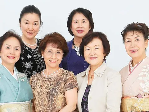 Dịch vụ cho thuê "bà ngoại" tuổi đời từ 60 đến 94, hơn 600.000 nghìn 1 tiếng gât sốt vì điều này