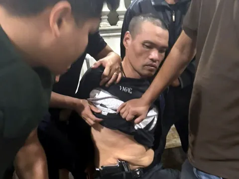 Bắt đối tượng mang 2 súng "phòng thân" tại khu vực biên giới: Hé lộ hành động manh động trước đó