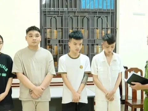 Choáng với tuổi đời của "thủ lĩnh" "biệt đội" chiếm đoạt ô tô tiền tỷ ở Ninh Bình: Sinh năm 2004