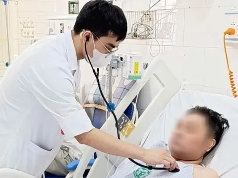 Vết thương nhỏ chứa vi khuẩn "sát thủ" từ biển khiến người đàn ông suýt mất mạng