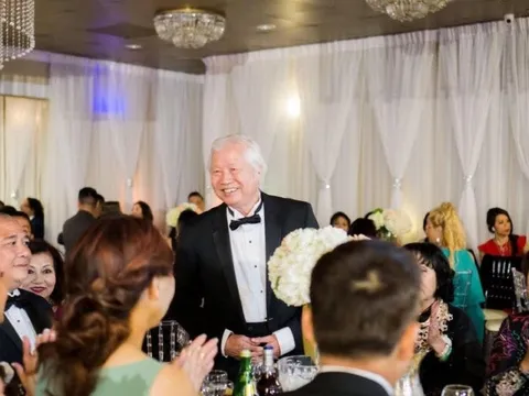 Bố ruột NSND Hồng Vân từng là Viện trưởng, muốn nhân giống 600.000 con bò sữa và cuộc sống bên người vợ hay hờn dỗi